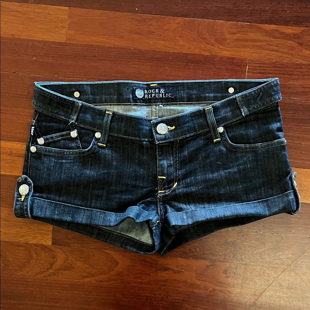 Womens 28 Rock & Republic dark blue stretchy lowrise short cuffed shorts